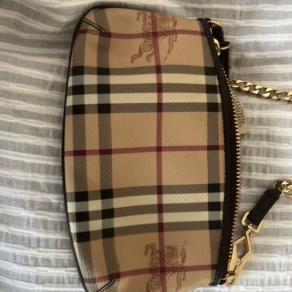 AUTHENTIC BURBERRY POUCH - Picture 7 of 7